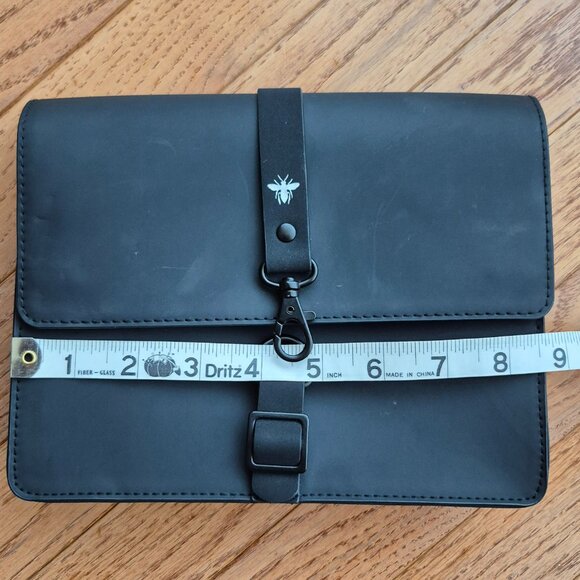 DIOR Bee Pouch Makeup Case Organizer Bag Black Lined Lobster Closure - Picture 10 of 13